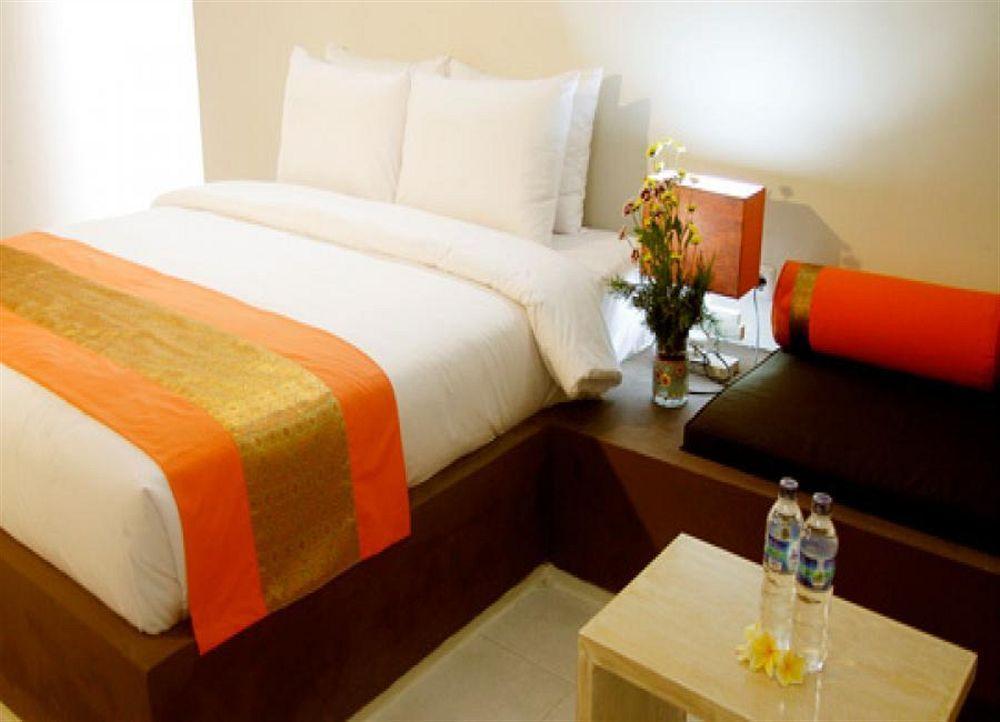 OYO 1638 Cityzen Renon Hotel Denpasa Buitenkant foto