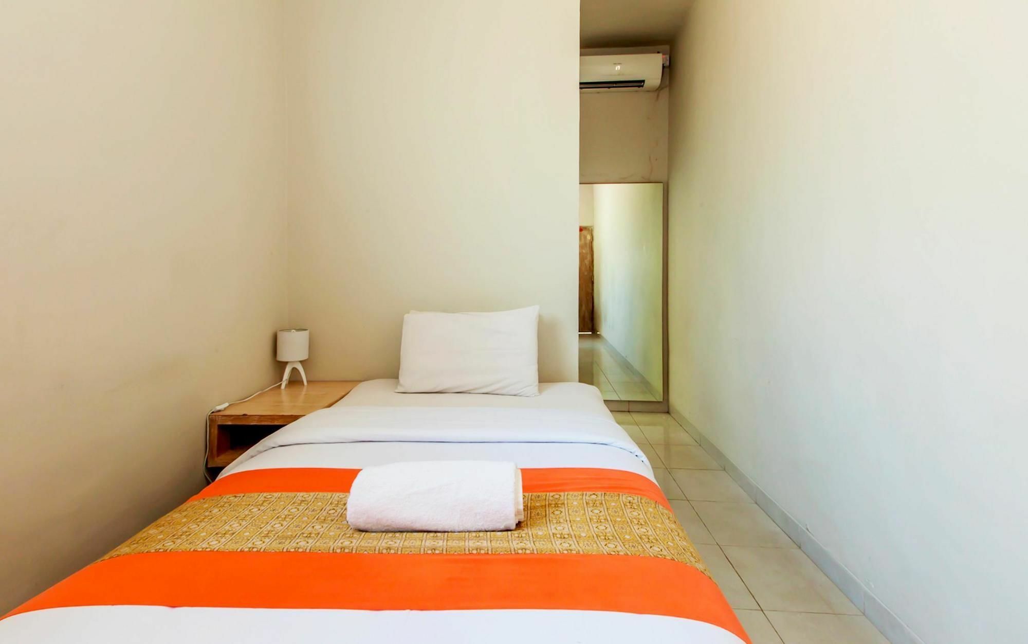 OYO 1638 Cityzen Renon Hotel Denpasa Buitenkant foto